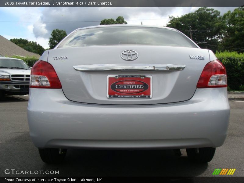 Silver Streak Mica / Dark Charcoal 2009 Toyota Yaris Sedan