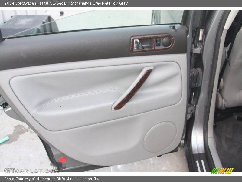 Stonehenge Grey Metallic / Grey 2004 Volkswagen Passat GLS Sedan