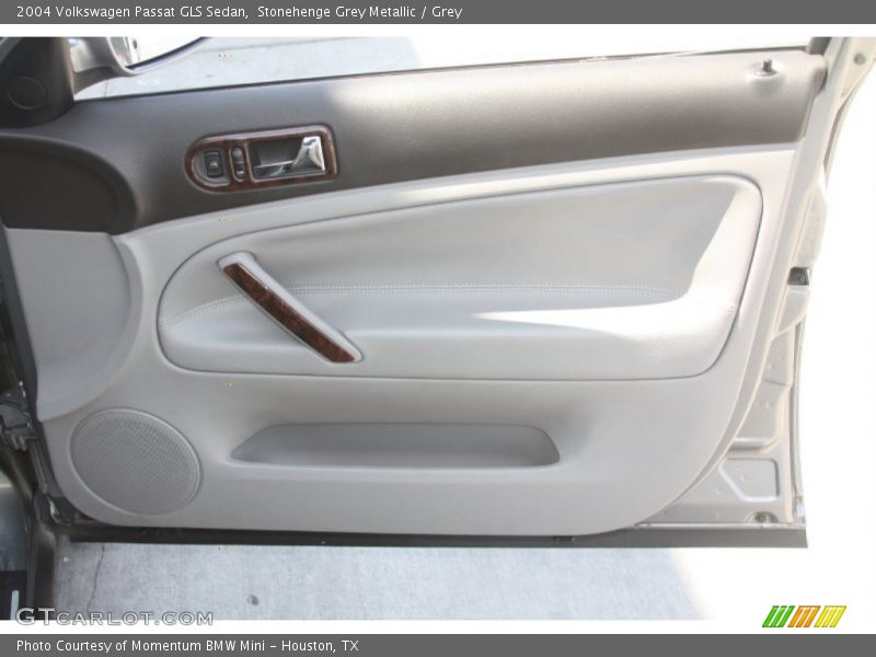 Stonehenge Grey Metallic / Grey 2004 Volkswagen Passat GLS Sedan