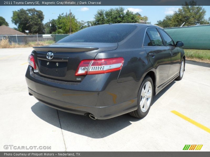 Magnetic Gray Metallic / Dark Charcoal 2011 Toyota Camry SE