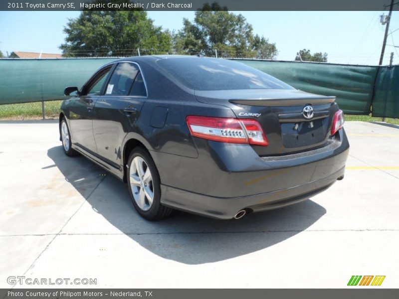 Magnetic Gray Metallic / Dark Charcoal 2011 Toyota Camry SE