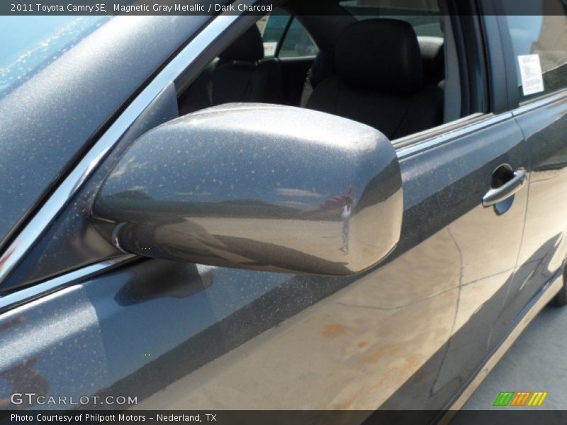 Magnetic Gray Metallic / Dark Charcoal 2011 Toyota Camry SE