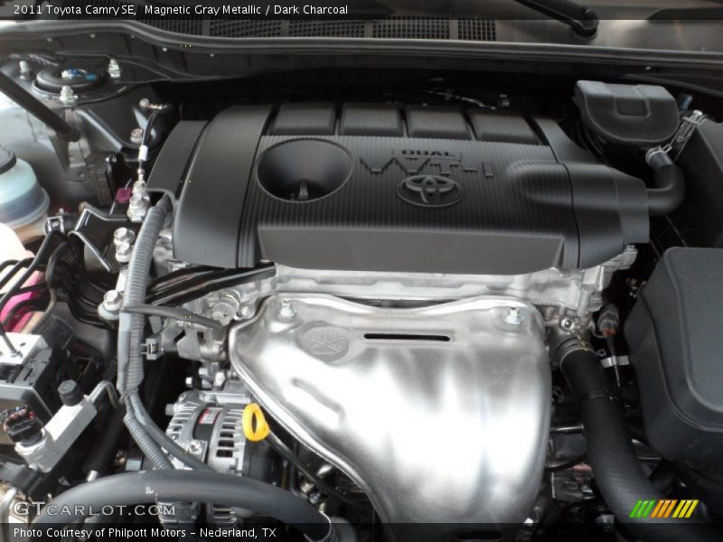Magnetic Gray Metallic / Dark Charcoal 2011 Toyota Camry SE