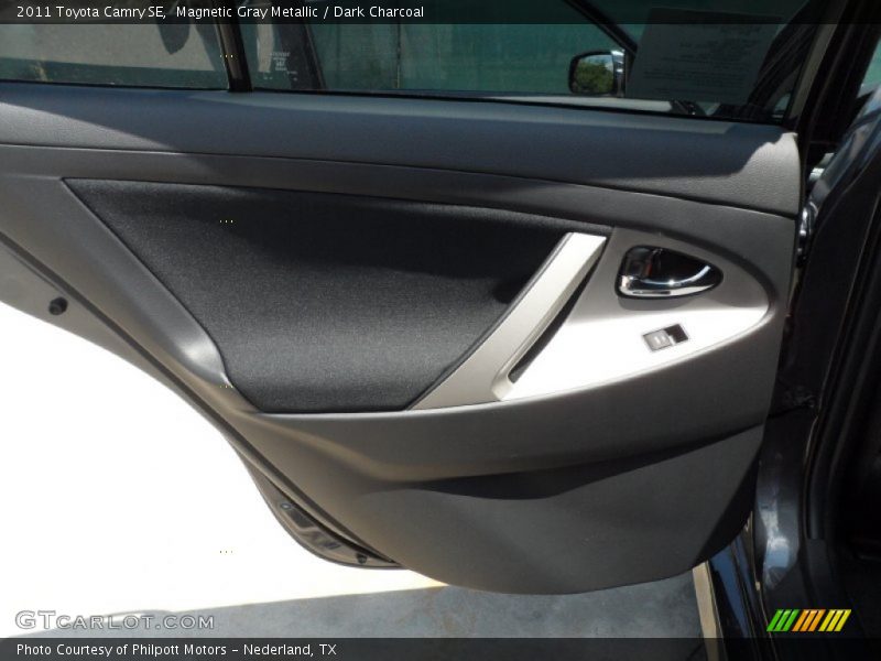Magnetic Gray Metallic / Dark Charcoal 2011 Toyota Camry SE