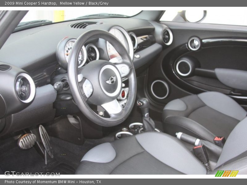 Mellow Yellow / Black/Grey 2009 Mini Cooper S Hardtop