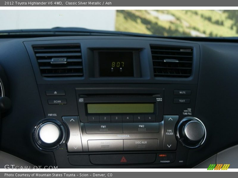 Classic Silver Metallic / Ash 2012 Toyota Highlander V6 4WD