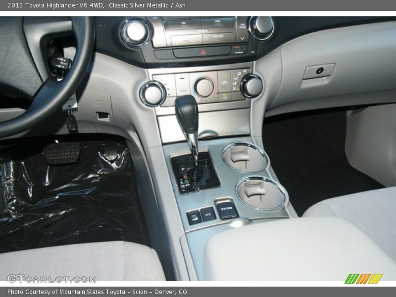Classic Silver Metallic / Ash 2012 Toyota Highlander V6 4WD