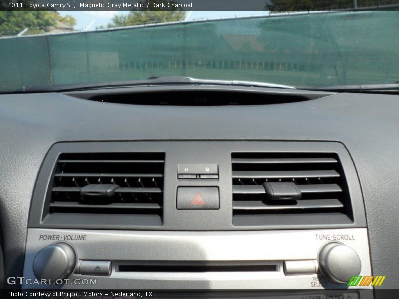 Magnetic Gray Metallic / Dark Charcoal 2011 Toyota Camry SE