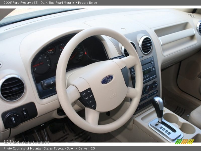 Dashboard of 2006 Freestyle SE