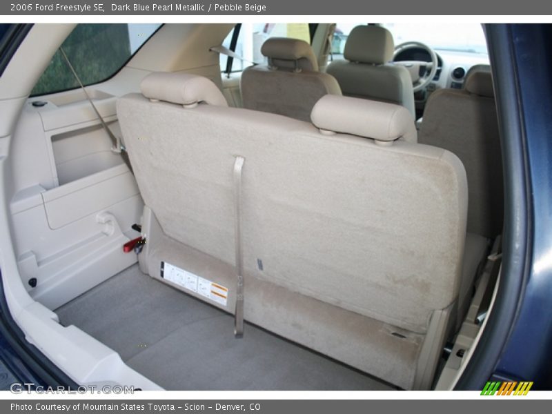  2006 Freestyle SE Trunk