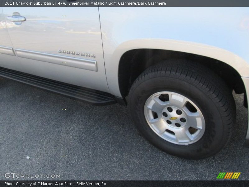 Sheer Silver Metallic / Light Cashmere/Dark Cashmere 2011 Chevrolet Suburban LT 4x4