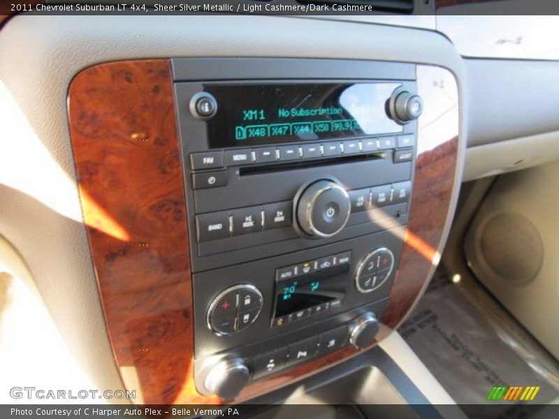 Sheer Silver Metallic / Light Cashmere/Dark Cashmere 2011 Chevrolet Suburban LT 4x4