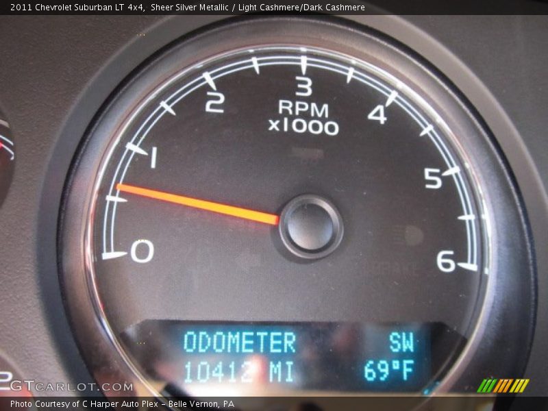 Sheer Silver Metallic / Light Cashmere/Dark Cashmere 2011 Chevrolet Suburban LT 4x4