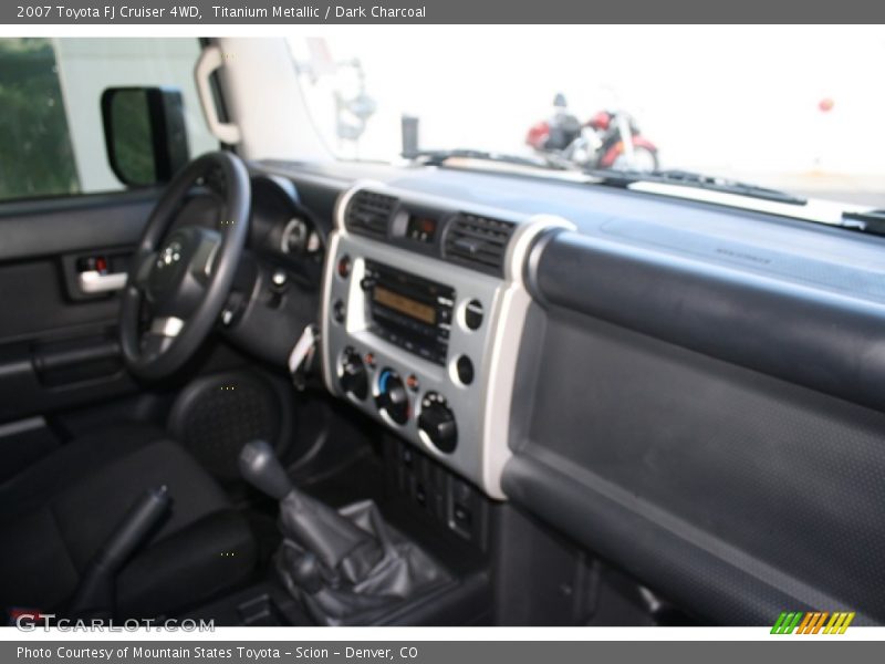 Titanium Metallic / Dark Charcoal 2007 Toyota FJ Cruiser 4WD