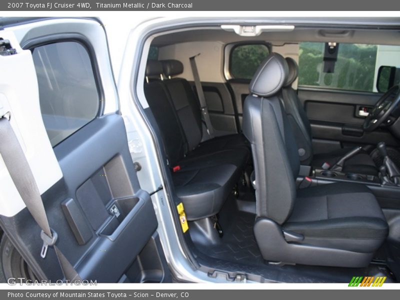 Titanium Metallic / Dark Charcoal 2007 Toyota FJ Cruiser 4WD
