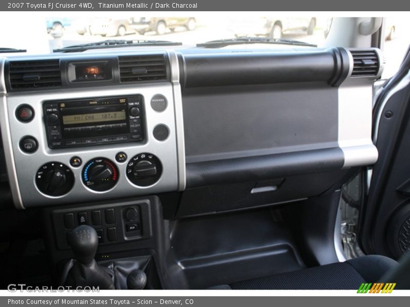 Titanium Metallic / Dark Charcoal 2007 Toyota FJ Cruiser 4WD