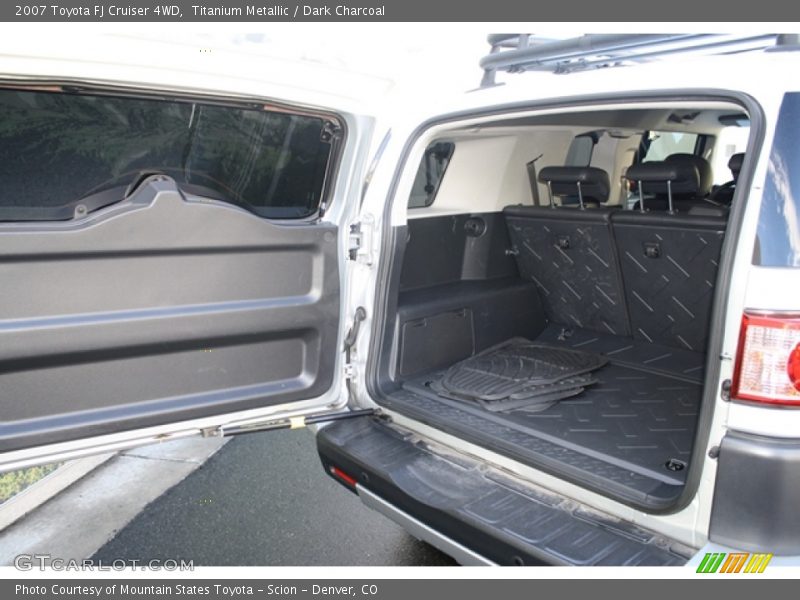 Titanium Metallic / Dark Charcoal 2007 Toyota FJ Cruiser 4WD