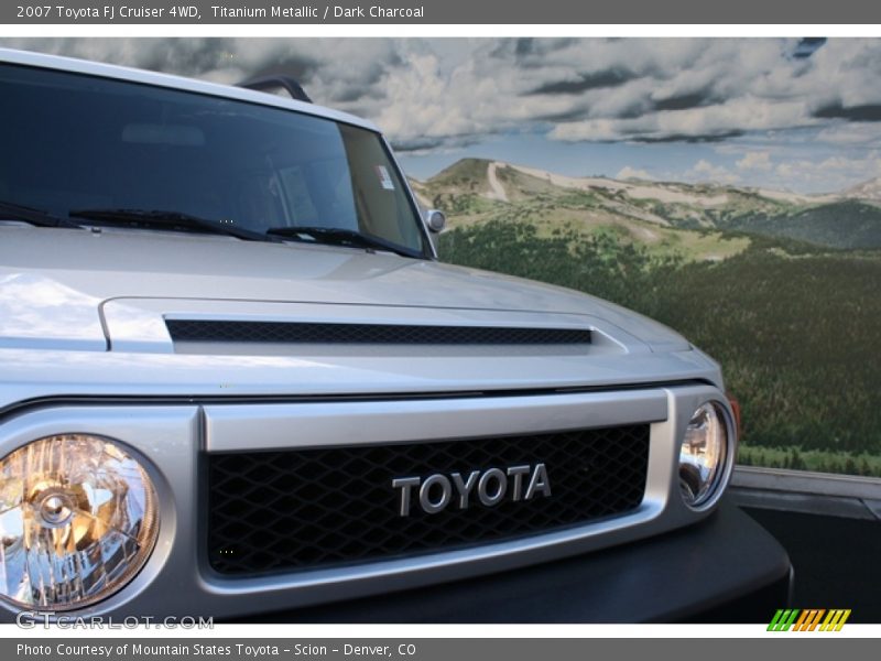 Titanium Metallic / Dark Charcoal 2007 Toyota FJ Cruiser 4WD