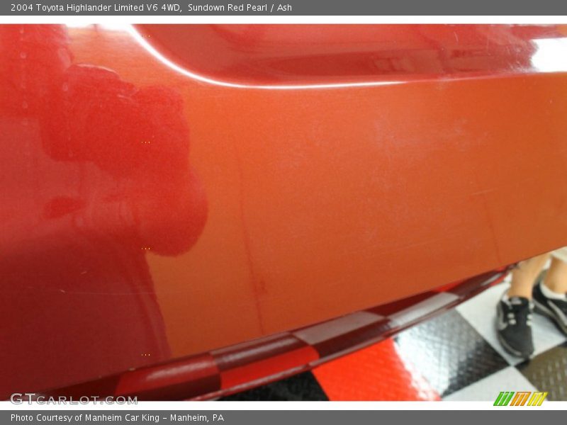 Sundown Red Pearl / Ash 2004 Toyota Highlander Limited V6 4WD