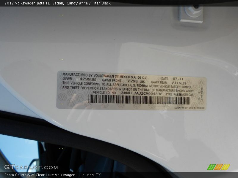 Candy White / Titan Black 2012 Volkswagen Jetta TDI Sedan