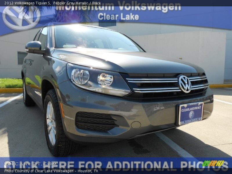 Pepper Gray Metallic / Black 2012 Volkswagen Tiguan S