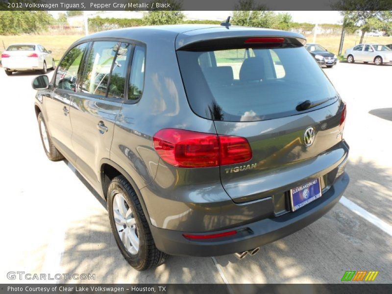 Pepper Gray Metallic / Black 2012 Volkswagen Tiguan S