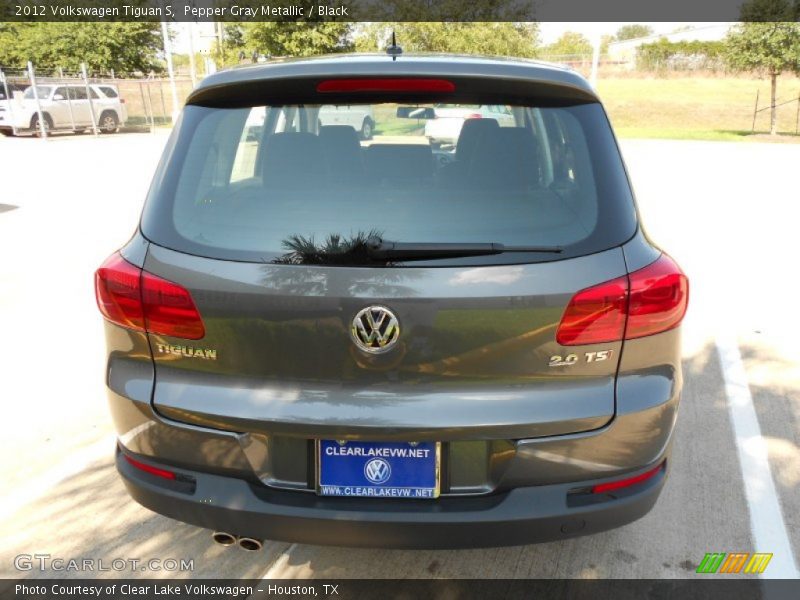 Pepper Gray Metallic / Black 2012 Volkswagen Tiguan S