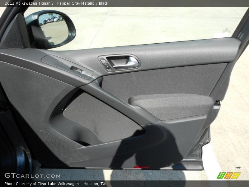 Door Panel of 2012 Tiguan S