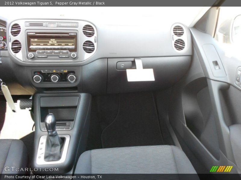 Pepper Gray Metallic / Black 2012 Volkswagen Tiguan S