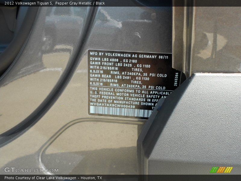 Pepper Gray Metallic / Black 2012 Volkswagen Tiguan S