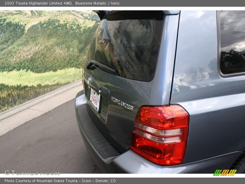 Bluestone Metallic / Ivory 2003 Toyota Highlander Limited 4WD