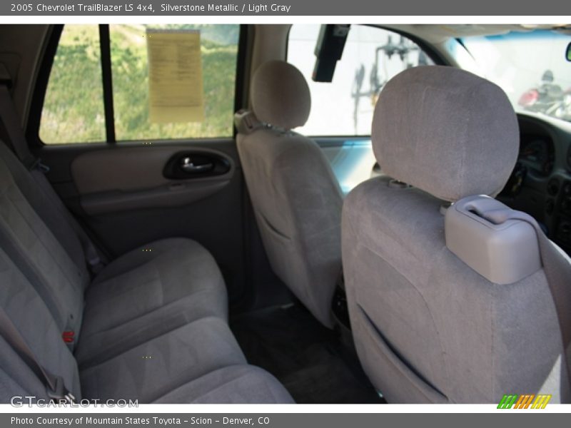 Silverstone Metallic / Light Gray 2005 Chevrolet TrailBlazer LS 4x4