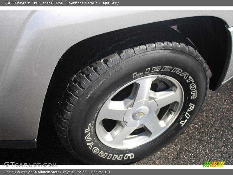 Silverstone Metallic / Light Gray 2005 Chevrolet TrailBlazer LS 4x4