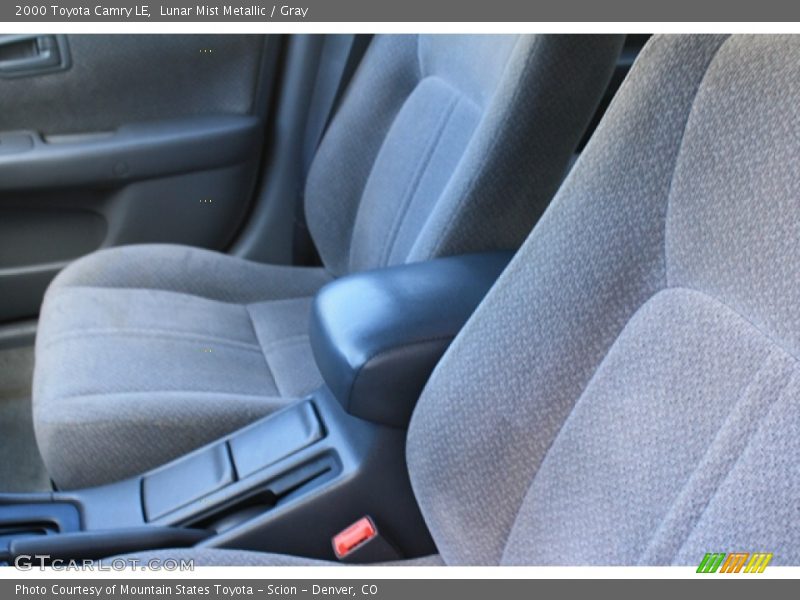 Lunar Mist Metallic / Gray 2000 Toyota Camry LE