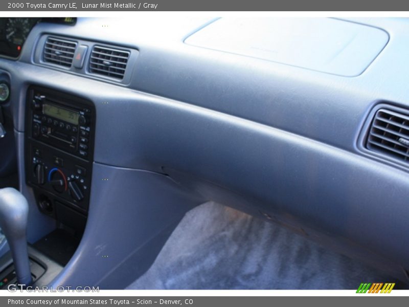 Lunar Mist Metallic / Gray 2000 Toyota Camry LE