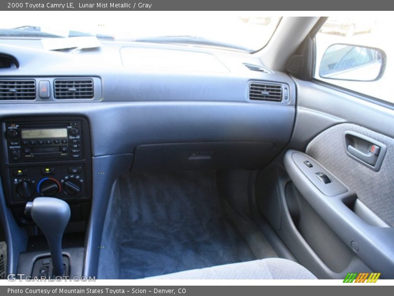 Lunar Mist Metallic / Gray 2000 Toyota Camry LE