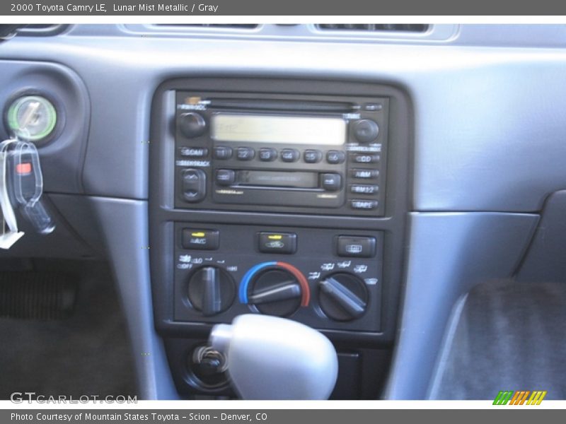 Lunar Mist Metallic / Gray 2000 Toyota Camry LE