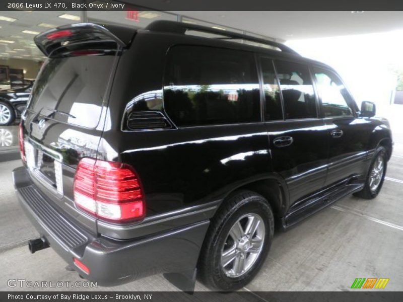 Black Onyx / Ivory 2006 Lexus LX 470