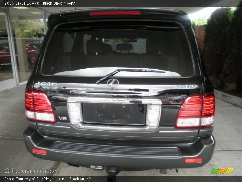 Black Onyx / Ivory 2006 Lexus LX 470