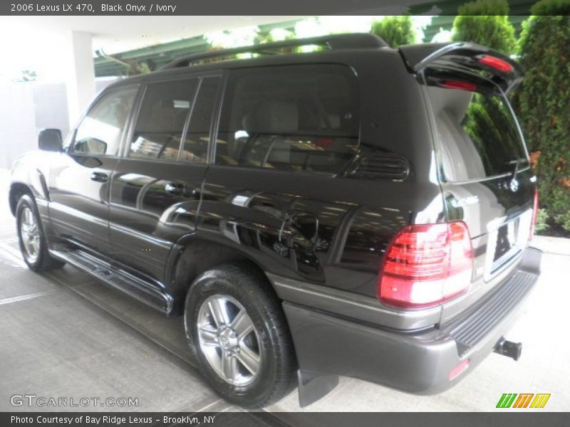 Black Onyx / Ivory 2006 Lexus LX 470