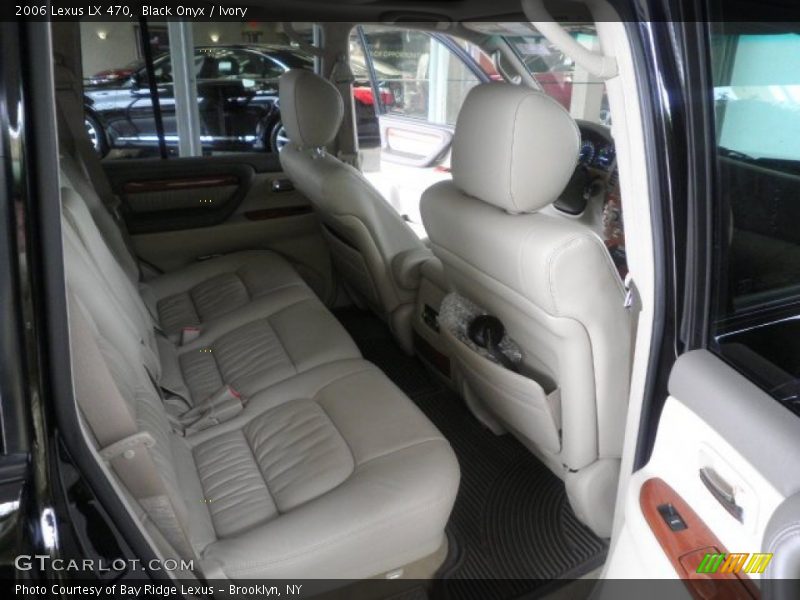 Black Onyx / Ivory 2006 Lexus LX 470