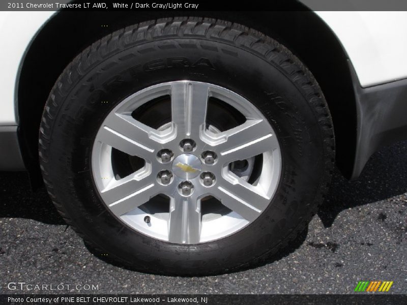 White / Dark Gray/Light Gray 2011 Chevrolet Traverse LT AWD