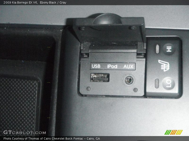 Ebony Black / Gray 2009 Kia Borrego EX V6