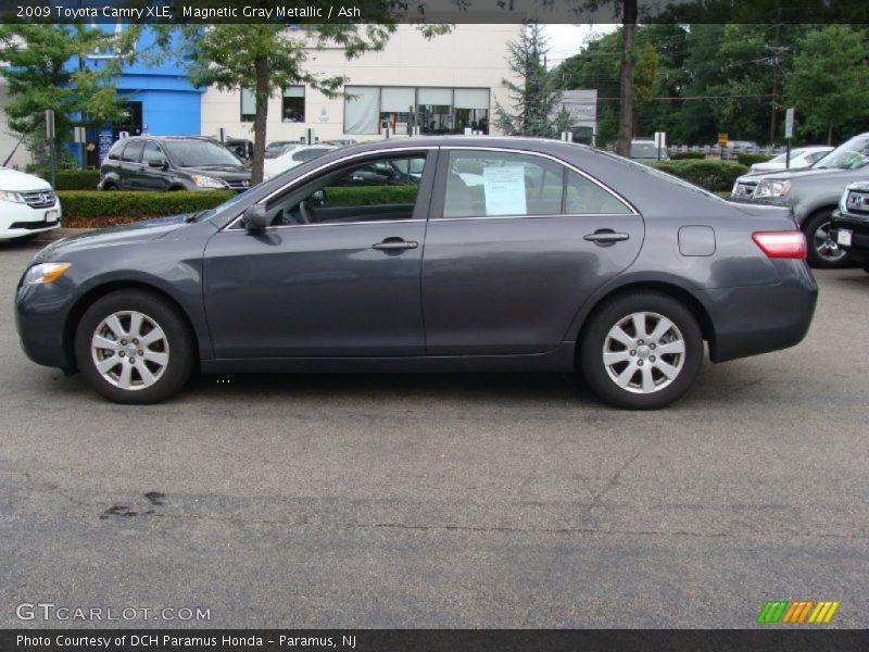 Magnetic Gray Metallic / Ash 2009 Toyota Camry XLE