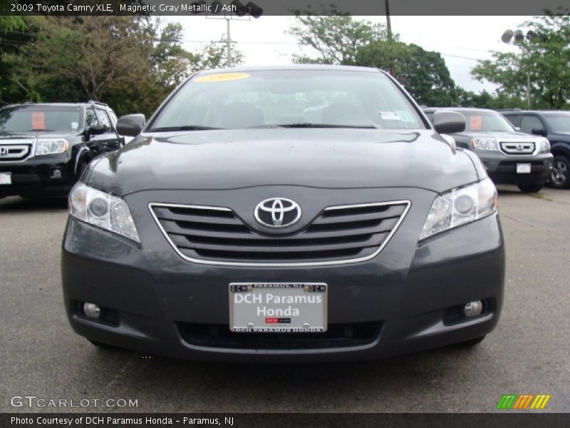 Magnetic Gray Metallic / Ash 2009 Toyota Camry XLE