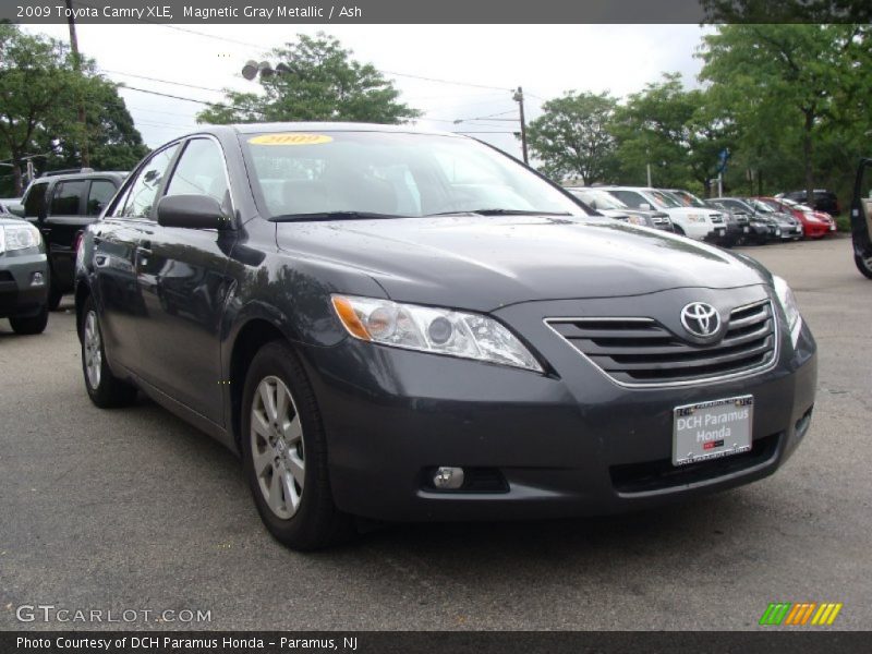Magnetic Gray Metallic / Ash 2009 Toyota Camry XLE