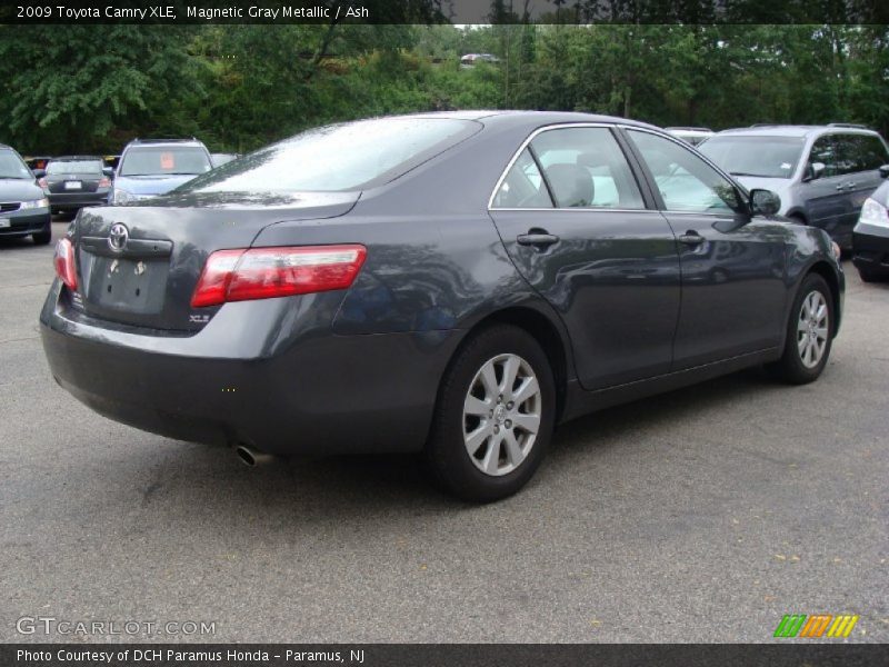 Magnetic Gray Metallic / Ash 2009 Toyota Camry XLE