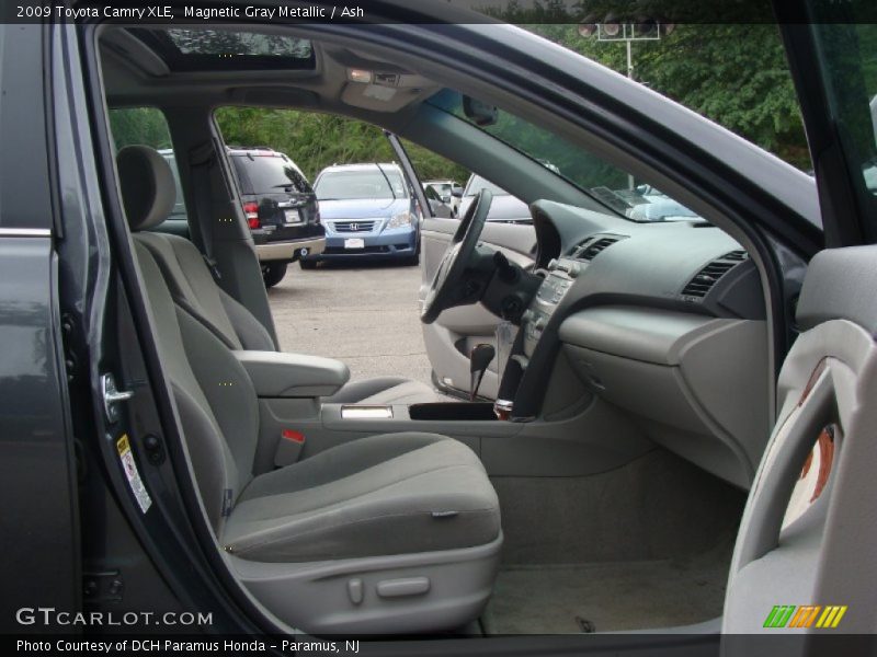 Magnetic Gray Metallic / Ash 2009 Toyota Camry XLE