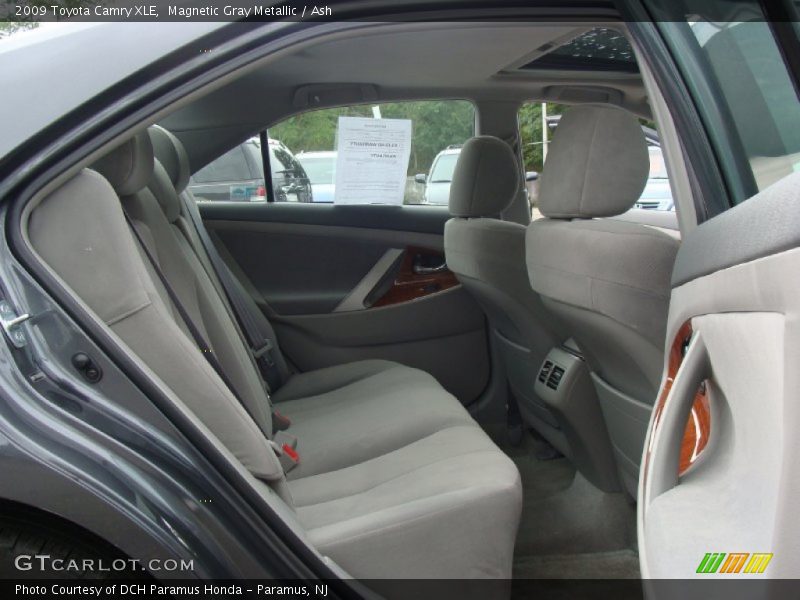 Magnetic Gray Metallic / Ash 2009 Toyota Camry XLE