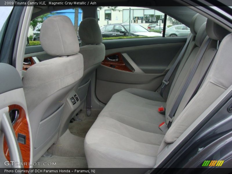 Magnetic Gray Metallic / Ash 2009 Toyota Camry XLE